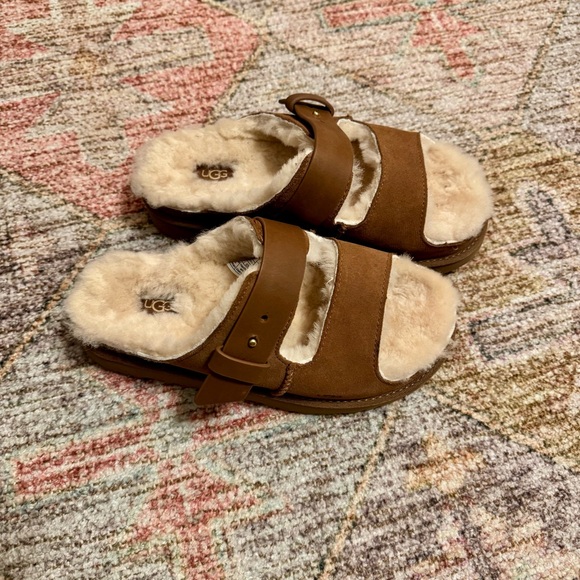 UGG Tan Shearling Buckle Slides- Women’s sz. 6 - Picture 3 of 10